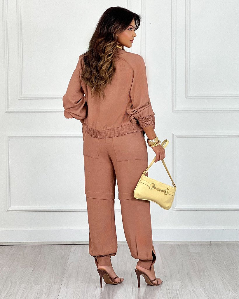 CONJUNTO JAQUETA E CALÇA